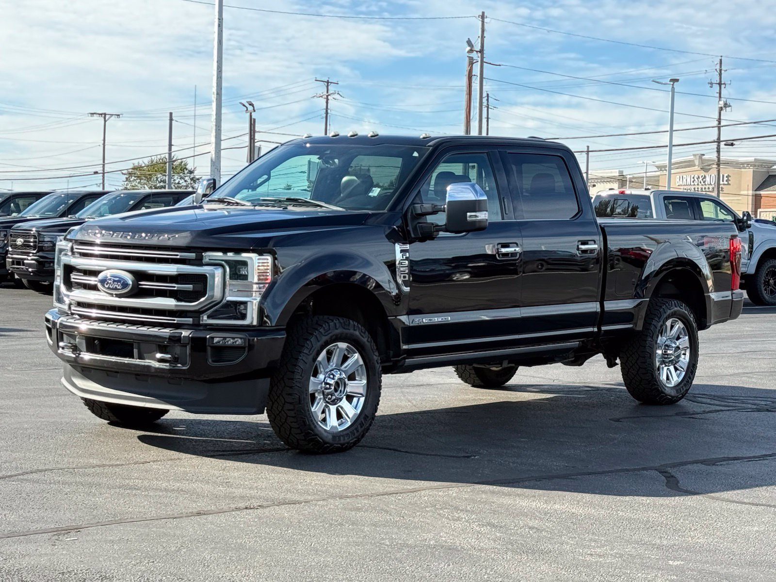 Used 2020 Ford F350 Platinum w/ FX4 Off-Road Package AWD/4WD image 8