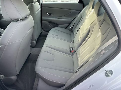 Used 2024 Hyundai Elantra SEL image 26