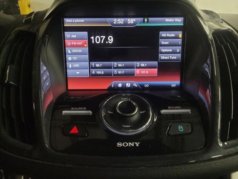 Used 2013 Ford C-MAX SEL image 25