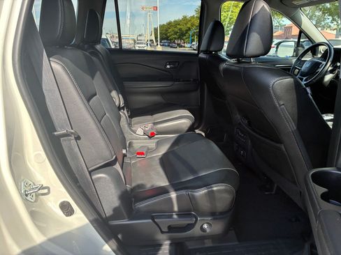 Used 2021 Honda Pilot Touring image 31