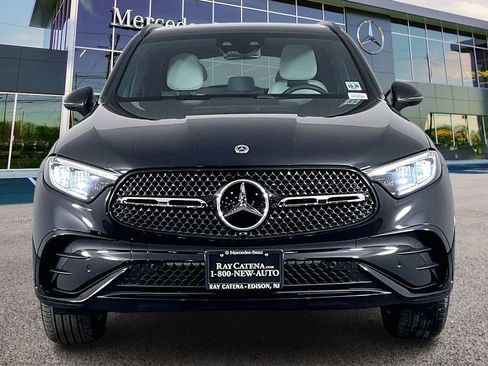 Used 2026 Mercedes-Benz GLC 300 4MATIC image 3