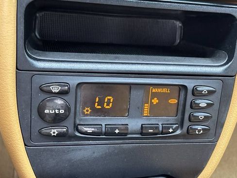 Used 2001 Porsche Boxster RWD image 26