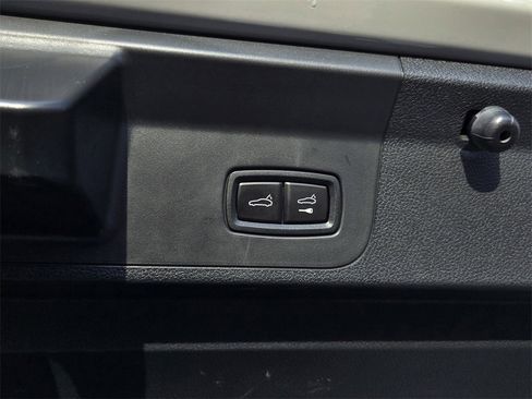 Used 2023 Porsche Panamera Platinum Edition image 41