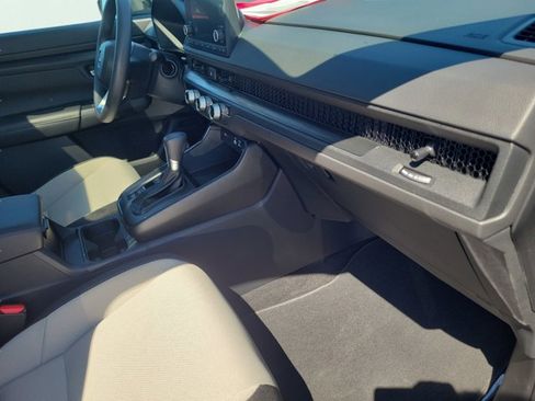 Certified 2025 Honda CR-V EX image 22