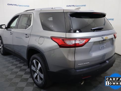 Used 2018 Chevrolet Traverse LT w/ LPO, Floor Liner Package FWD image 10
