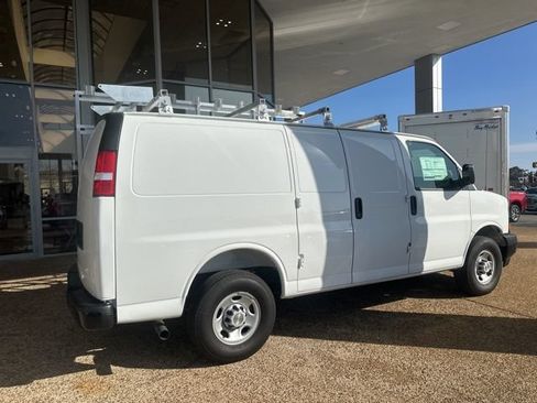 New 2025 Chevrolet Express 2500 RWD image 3