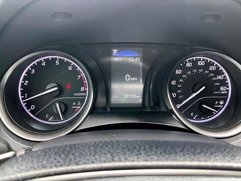 Used 2022 Toyota Camry SE FWD image 21