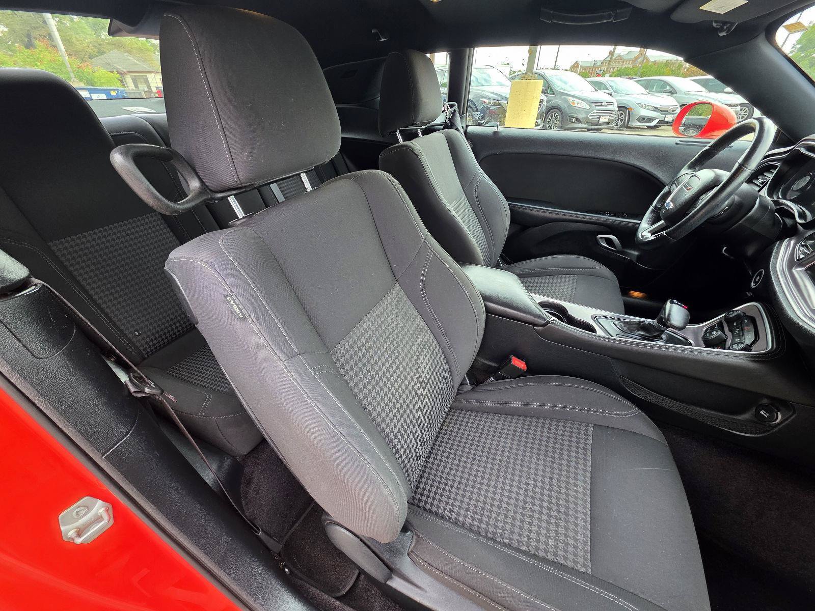 Used 2017 Dodge Challenger R/T w/ Driver Convenience Group RWD image 25