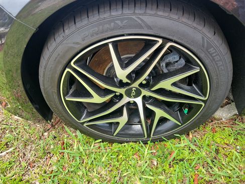 Used 2022 Kia Stinger GT-Line w/ Sun & Sound Package RWD image 9