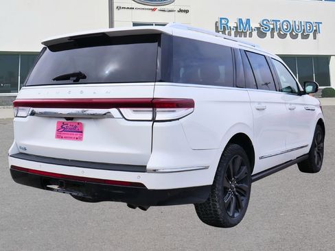 Used 2022 Lincoln Navigator L Reserve image 11