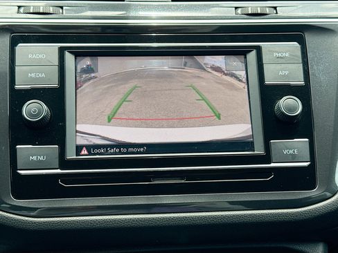 Used 2022 Volkswagen Tiguan S AWD/4WD image 32