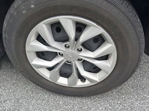 Certified 2025 Honda CR-V LX image 9