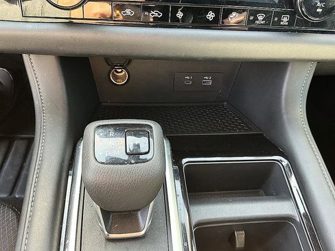 Certified 2025 Nissan Pathfinder SV image 19