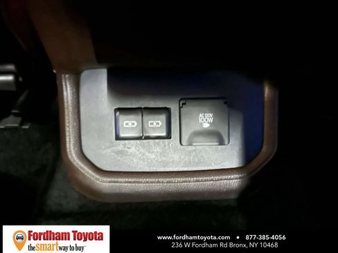 Used 2022 Toyota Highlander Platinum FWD image 17
