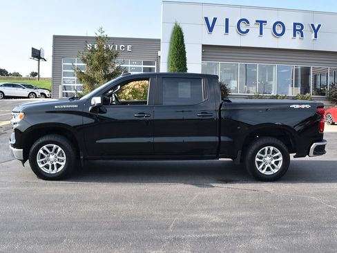 Used 2023 Chevrolet Silverado 1500 LT AWD/4WD image 2