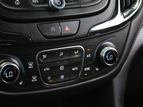 Used 2024 Chevrolet Equinox RS AWD/4WD image 18