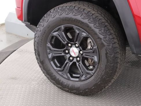 Used 2023 GMC Canyon Elevation w/ Elevation Premium Package AWD/4WD image 13
