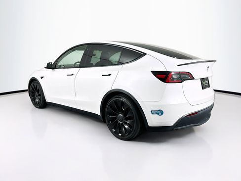 Used 2022 Tesla Model Y Performance image 5