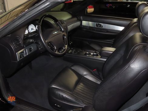Used 2004 Ford Thunderbird image 3