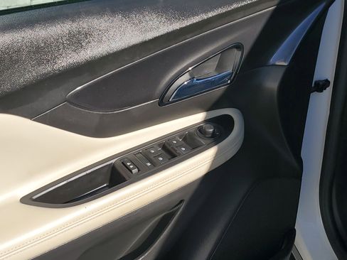 Used 2020 Buick Encore Preferred w/ Safety Package image 16