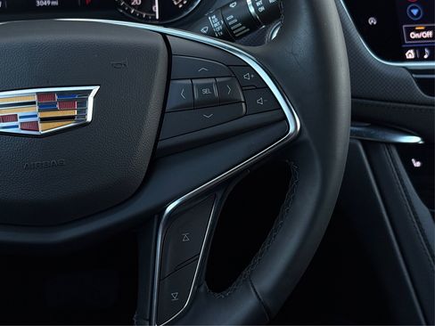 New 2025 Cadillac XT5 Luxury image 30