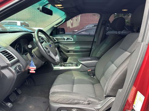 Used 2013 Ford Explorer XLT AWD/4WD image 10