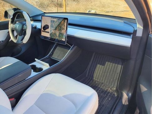 Used 2020 Tesla Model Y Long Range AWD/4WD image 28