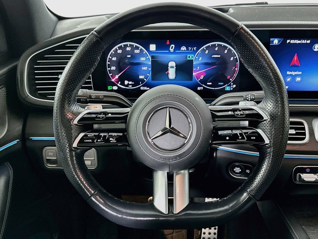 Used 2025 Mercedes-Benz GLS 580 4MATIC image 18
