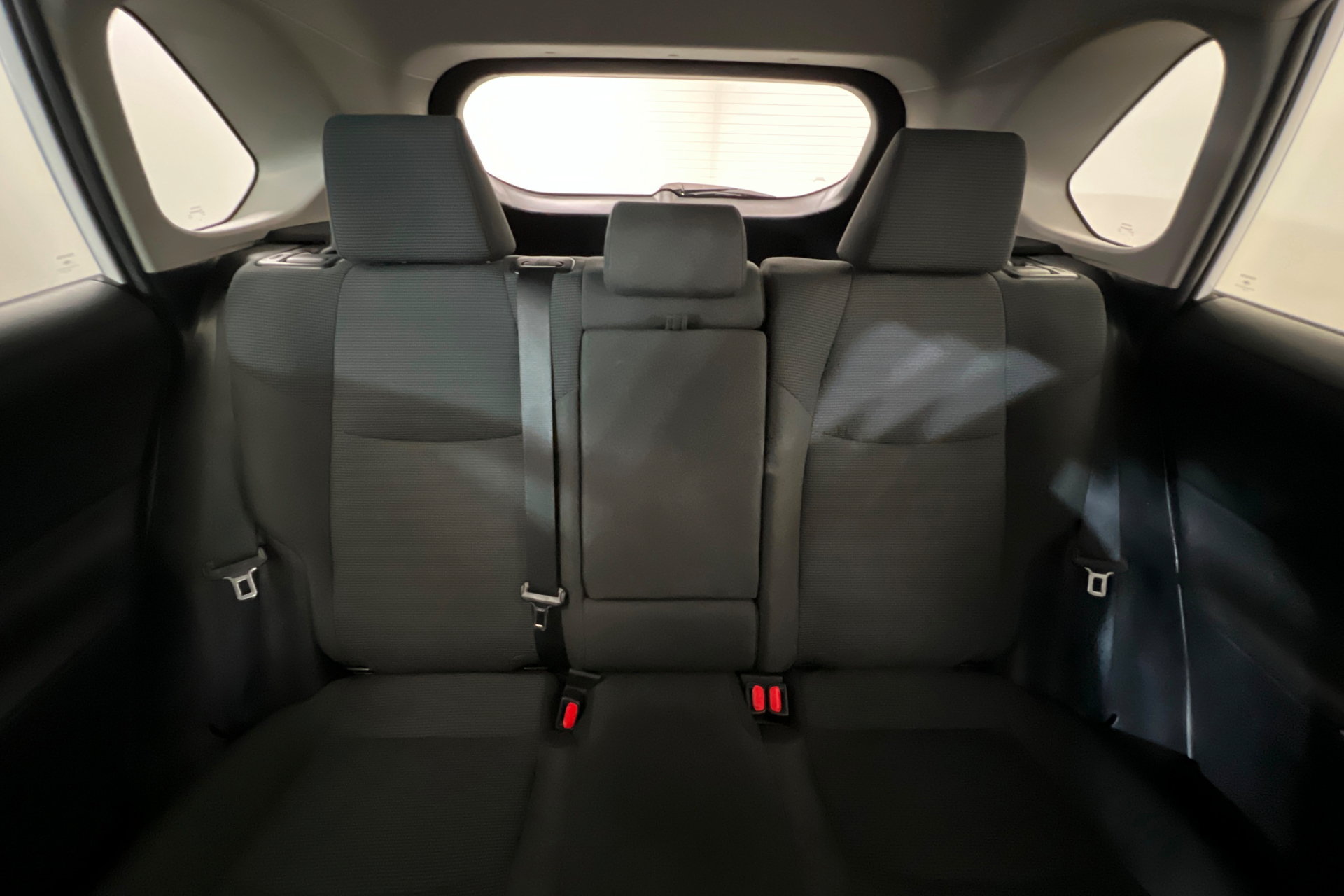 Used 2022 Toyota RAV4 LE FWD image 26