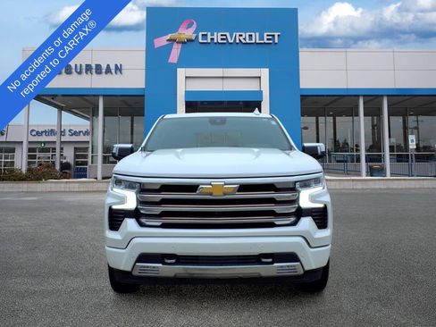 Used 2022 Chevrolet Silverado 1500 High Country w/ High Country Premium Package AWD/4WD image 2