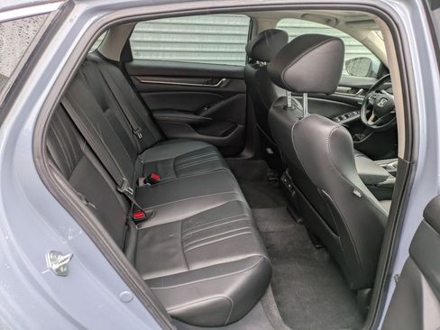 Used 2021 Honda Accord Touring image 31