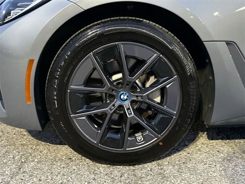 Used 2023 BMW i4 eDrive35 image 19