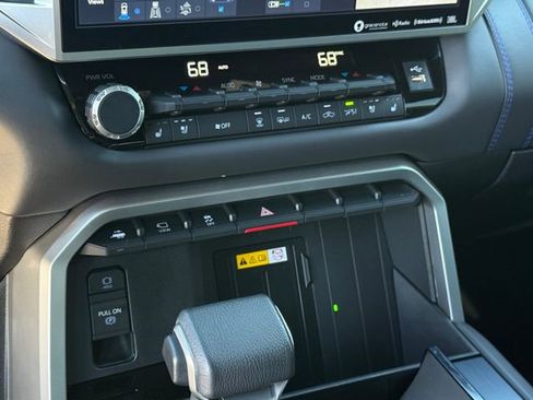Used 2024 Toyota Tundra Platinum AWD/4WD image 17