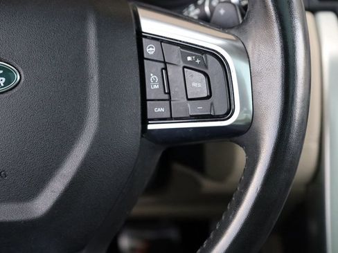 Used 2018 Land Rover Discovery Sport HSE image 31