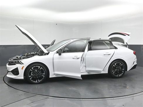 Used 2023 Kia K5 GT-Line image 57