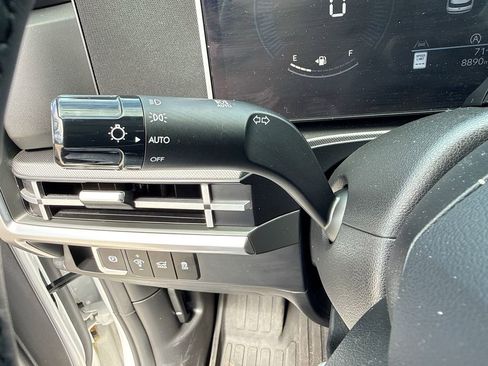 Used 2025 Hyundai Santa Fe SEL FWD image 28