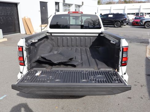 Used 2023 Nissan Frontier SV w/ Technology Package image 13