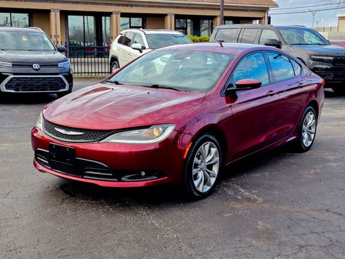 Used 2015 Chrysler 200 S w/ Comfort Group image 5