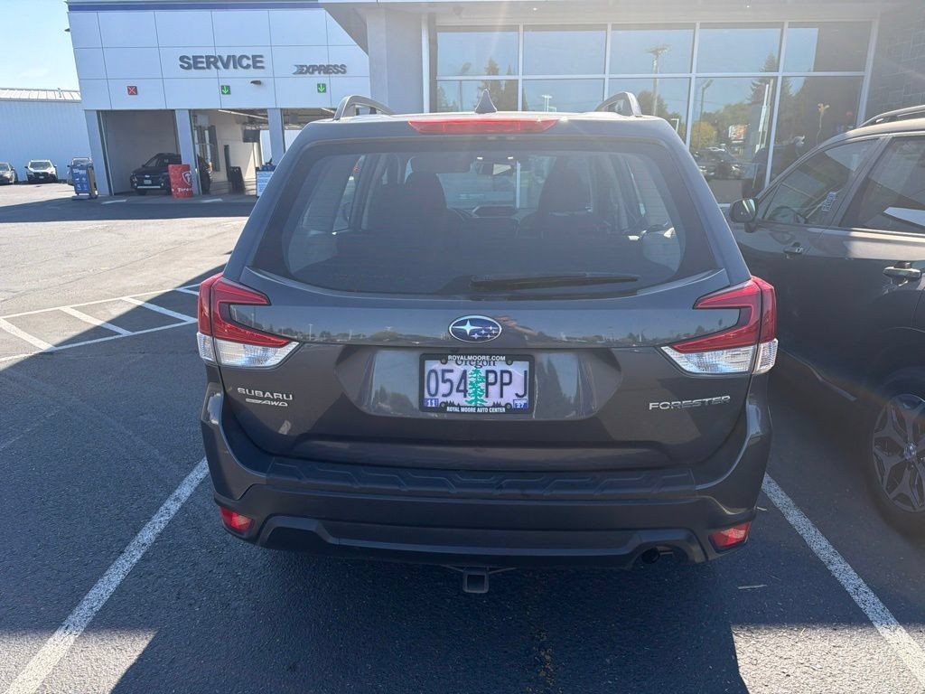 Used 2021 Subaru Forester AWD/4WD image 3