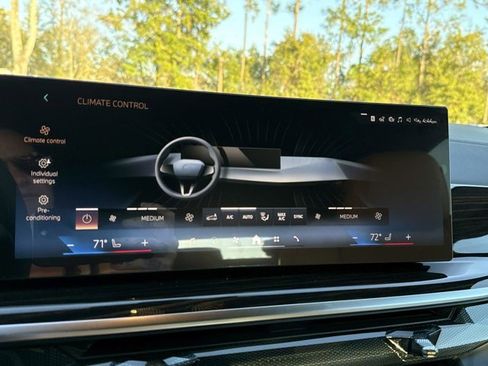 New 2026 BMW X5 xDrive50e w/ M Sport Package image 29