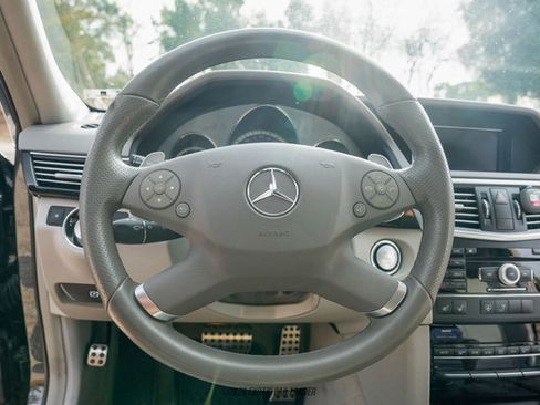 Used 2010 Mercedes-Benz E 63 AMG Sedan image 58