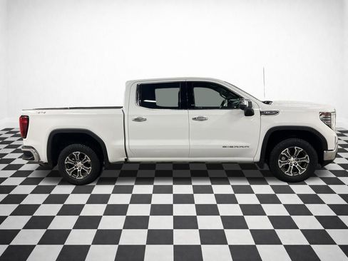 Certified 2025 GMC Sierra 1500 SLT image 2