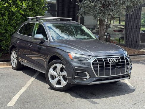 Used 2021 Audi Q5 2.0T Premium Plus w/ Premium Plus Package AWD/4WD image 7