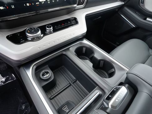 New 2026 Ford Expedition Max Active image 28