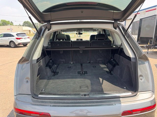 Used 2018 Audi Q7 3.0T Prestige AWD/4WD image 25