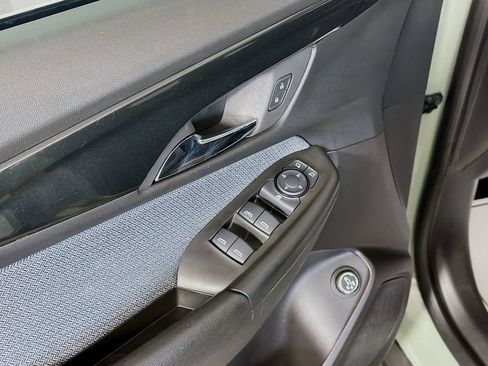 Used 2025 Chevrolet TrailBlazer LT w/ Convenience Package FWD image 17