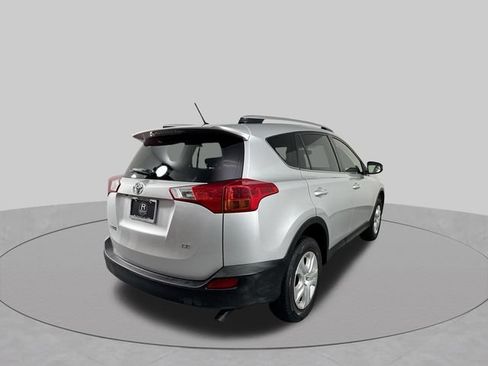 Used 2013 Toyota RAV4 LE FWD image 33