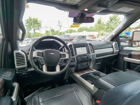 Used 2017 Ford F350 Lariat w/ Lariat Ultimate Package AWD/4WD image 15