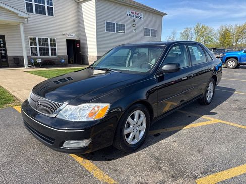 Used 2002 Toyota Avalon XL FWD image 2