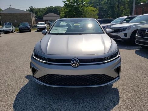 New 2026 Volkswagen Jetta SE FWD image 2